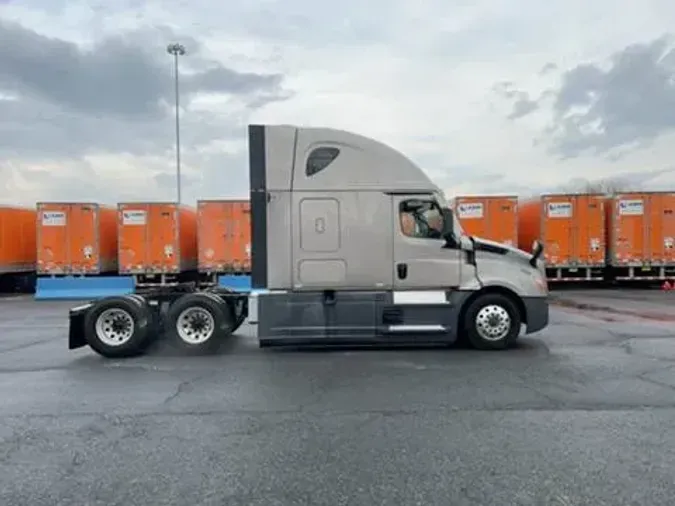 2021 Freightliner Cascadia