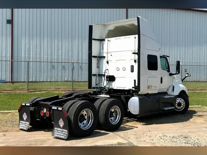 2022 INT LT625 6x4