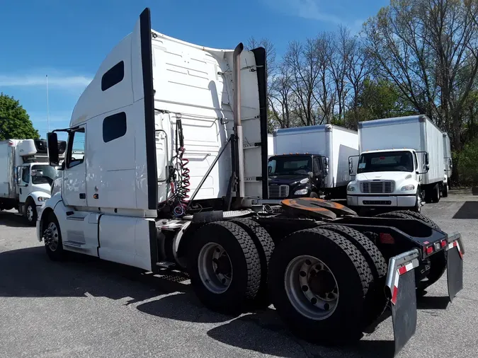 2019 VOLVO VNL64T-760