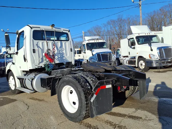 2017 FREIGHTLINER/MERCEDES M2-112