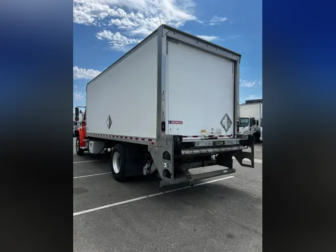 2018 FREIGHTLINER M2 106