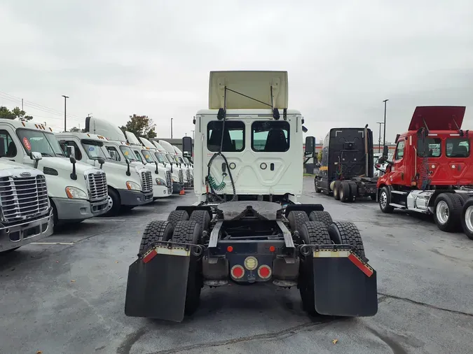 2019 FREIGHTLINER/MERCEDES CASCADIA 125