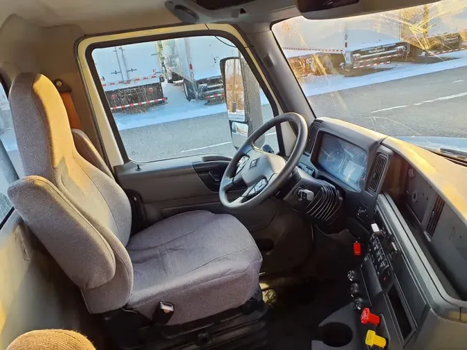 2019 NAVISTAR INTERNATIONAL LT625 DAYCAB T/A