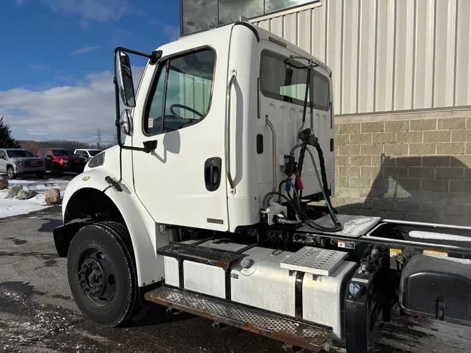 2012 Freightliner M2