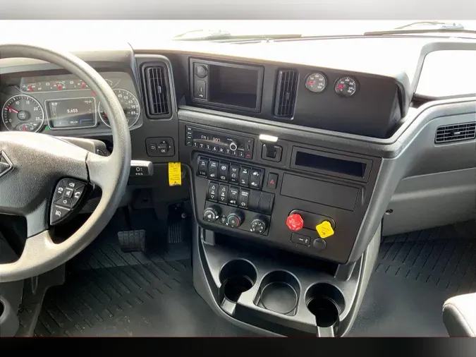2023 INT LT625 6x4