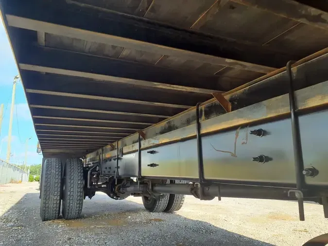 2018 FREIGHTLINER M2 106