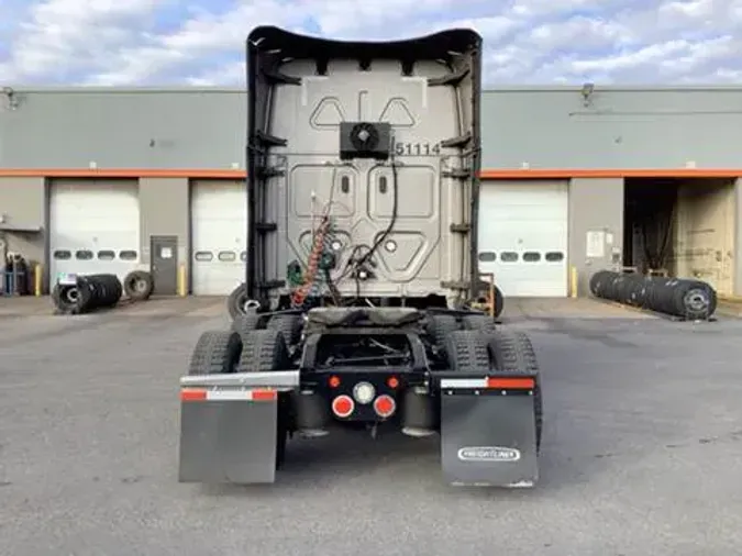 2020 Freightliner Cascadia