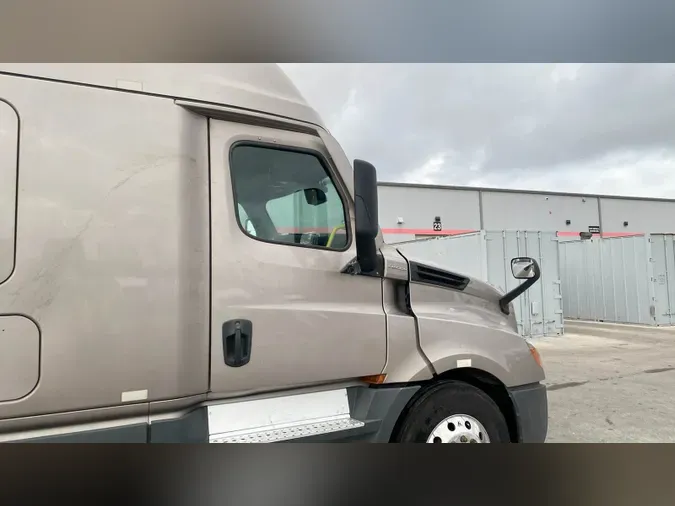2024 Freightliner Cascadia 126