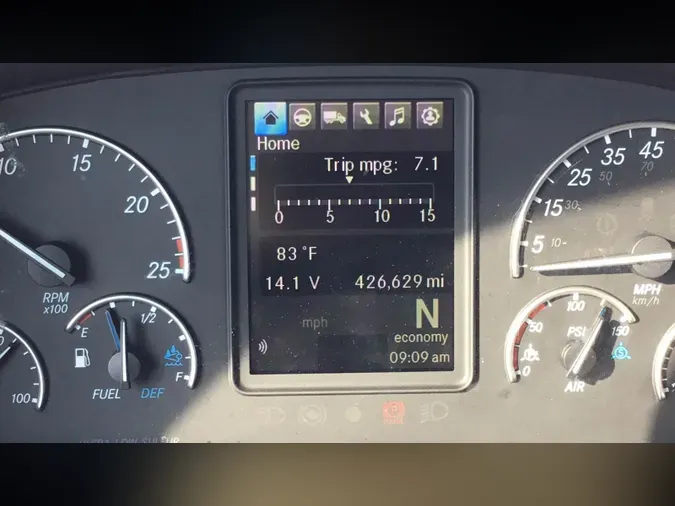 2021 Freightliner Cascadia 126