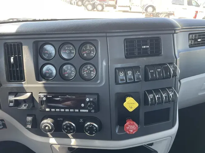2022 Peterbilt 567