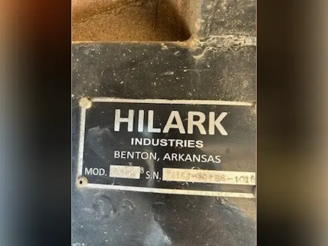 2019 MACK GR64F