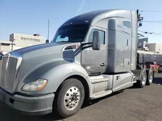 2017 KENWORTH T680