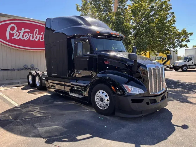 2023 Peterbilt 579