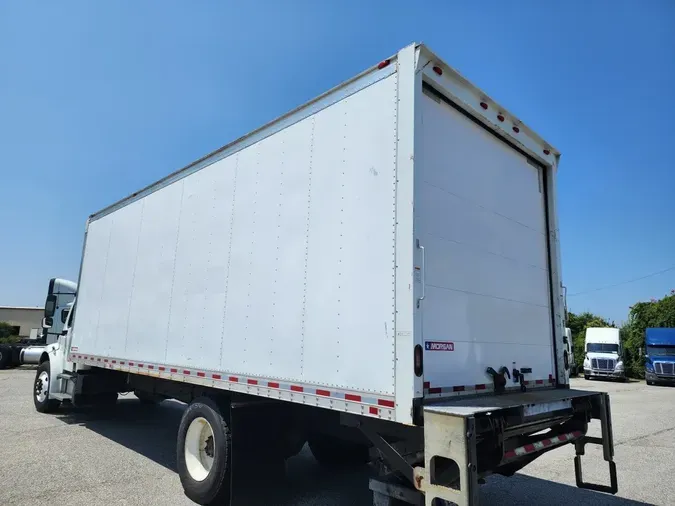 2019 FREIGHTLINER M2 106