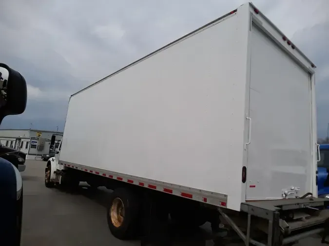 2019 FREIGHTLINER M2 106