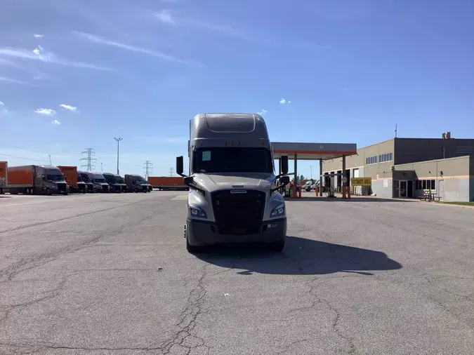 2024 Freightliner Cascadia 126