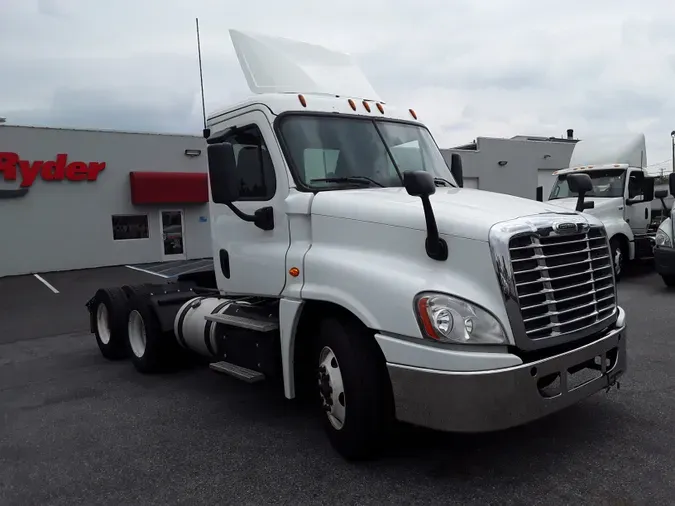 2016 FREIGHTLINER/MERCEDES CASCADIA 125