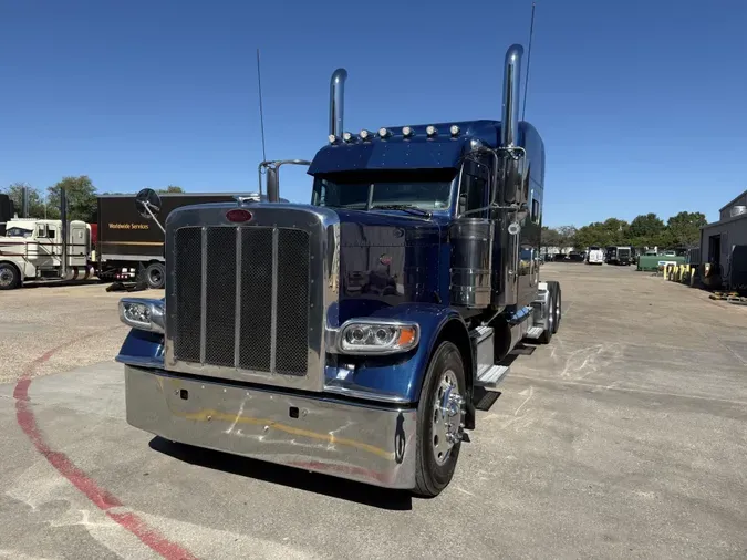 2024 Peterbilt 389