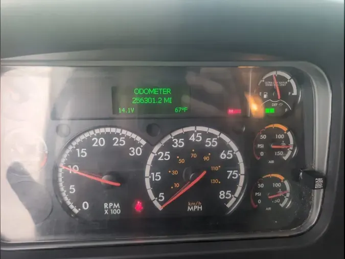 2021 FREIGHTLINER/MERCEDES M2 1068fa5bd82e1f17a2777181bdaafa2328d