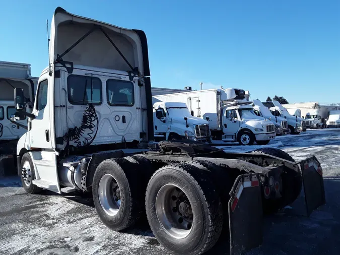 2020 FREIGHTLINER/MERCEDES NEW CASCADIA 116