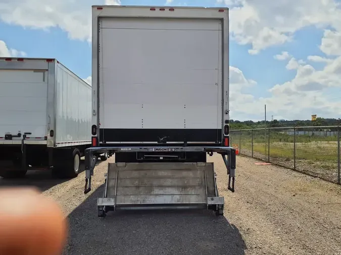 2019 FREIGHTLINER M2 106
