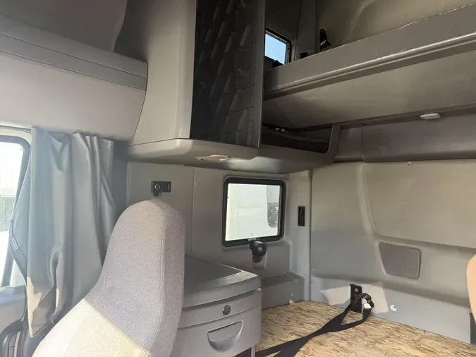 2022 International LT625