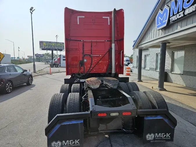 2020 VOLVO VNL64T760