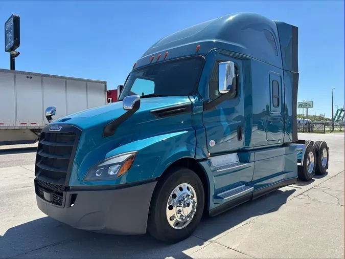 2024 Freightliner Cascadia 126