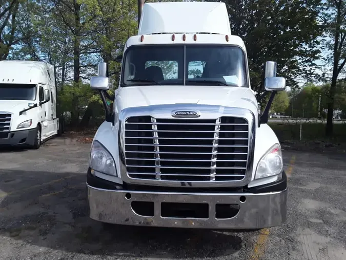 2017 FREIGHTLINER CASCADIA 125