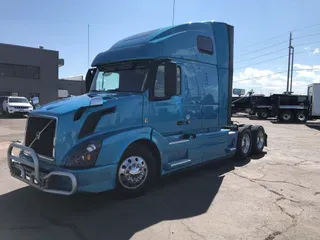 2016 VOLVO VNL64T670
