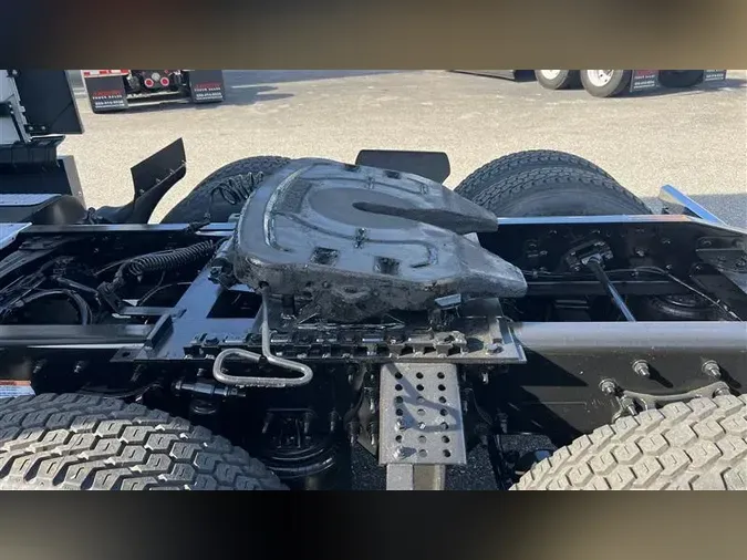 2022 FREIGHTLINER CA126