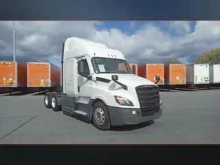 2021 Freightliner Cascadia 126