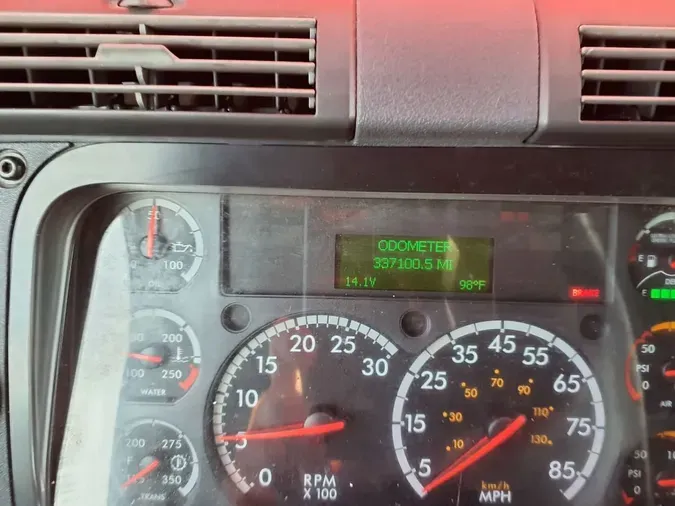 2020 FREIGHTLINER CASCADIA 113