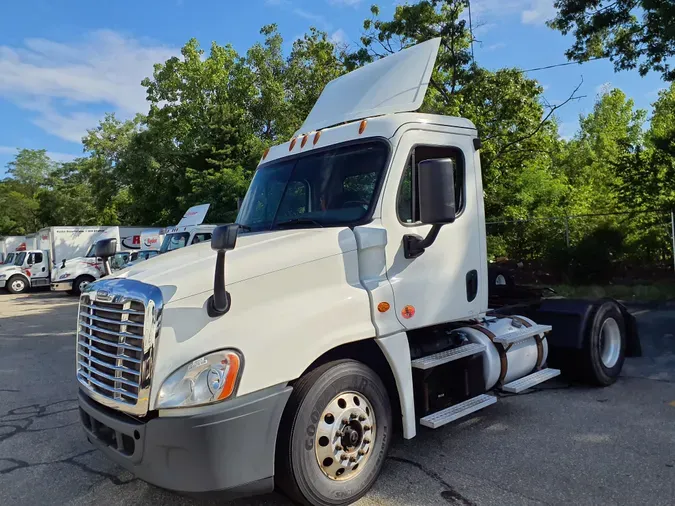 2016 FREIGHTLINER/MERCEDES CASCADIA 1258fb3cdfb4a2b35f7990d5ee0dff475b7