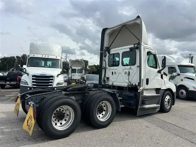 2021 FREIGHTLINER CA1268fb99da5673cfdf970afd91c11b4698c