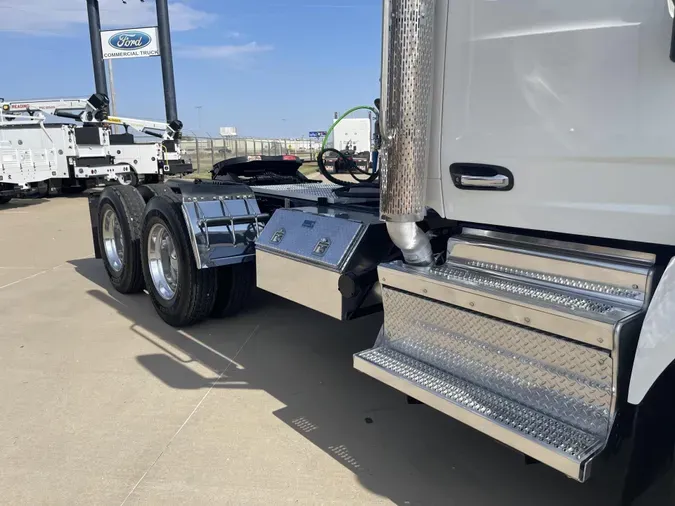 2020 Peterbilt 567