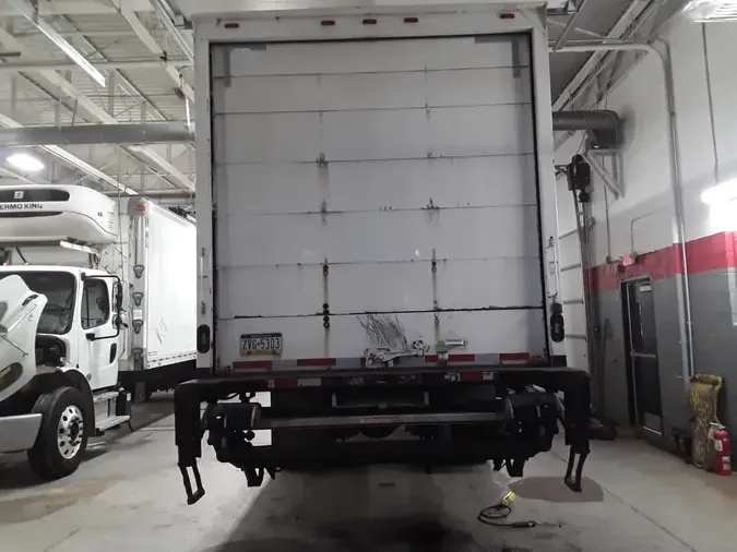 2018 FREIGHTLINER/MERCEDES M2 106