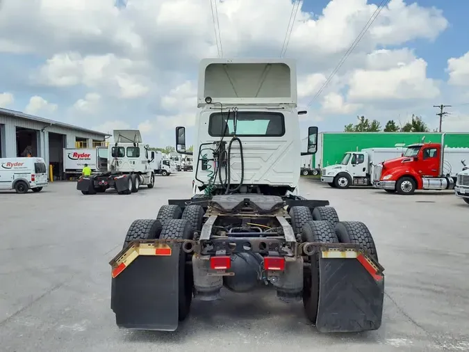 2019 NAVISTAR INTERNATIONAL LT625 DAYCAB T/A