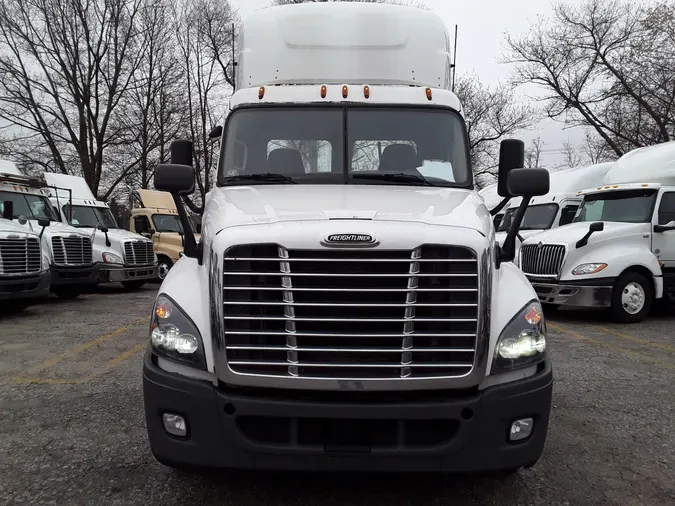 2018 FREIGHTLINER/MERCEDES CASCADIA 125