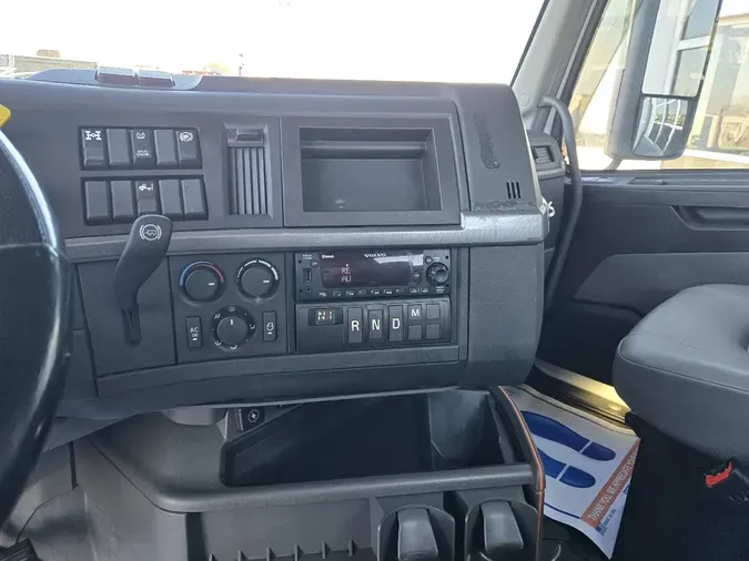 2024 VOLVO VNR64T3008fc5ec2c05f023a4f6e03a4b6545b040