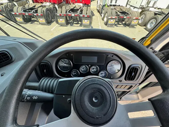 2022 Peterbilt 520