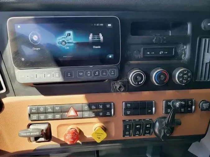 2024 Freightliner Cascadia