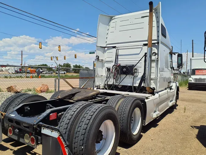 2016 VOLVO VNL64TRACTOR