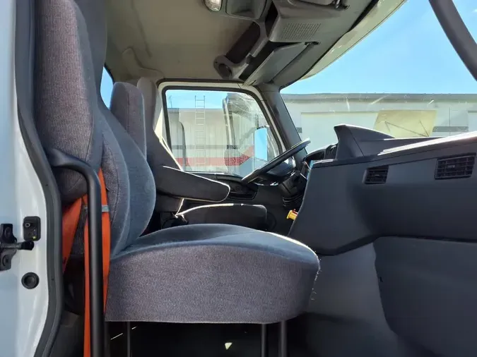 2019 NAVISTAR INTERNATIONAL LT625 DAYCAB T/A8fcc92c10d5e8452a1f013dbf25330af