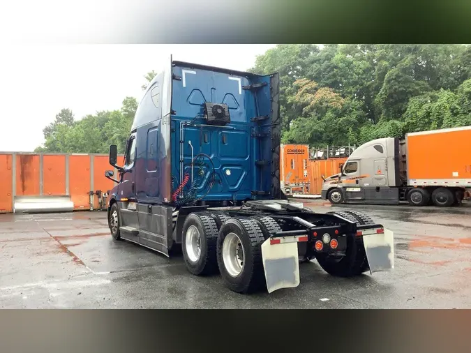 2022 Freightliner Cascadia