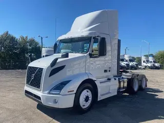 2023 Volvo VNR64T300