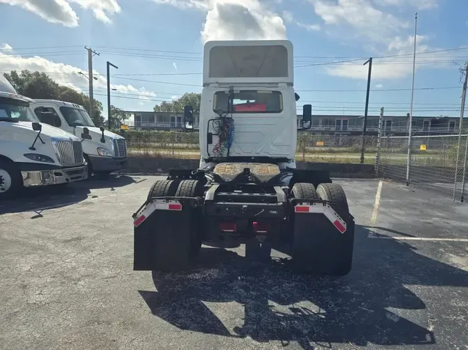 2019 NAVISTAR INTERNATIONAL RH613 DAYCAB S/A