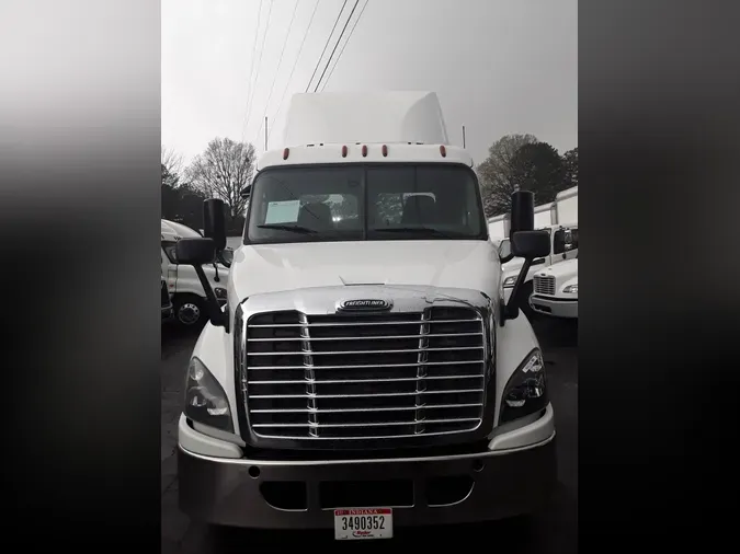 2017 FREIGHTLINER/MERCEDES CASCADIA 113