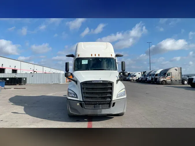 2023 Freightliner Cascadia 126