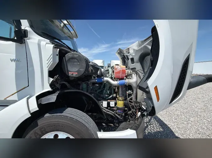 2020 Volvo VNL300